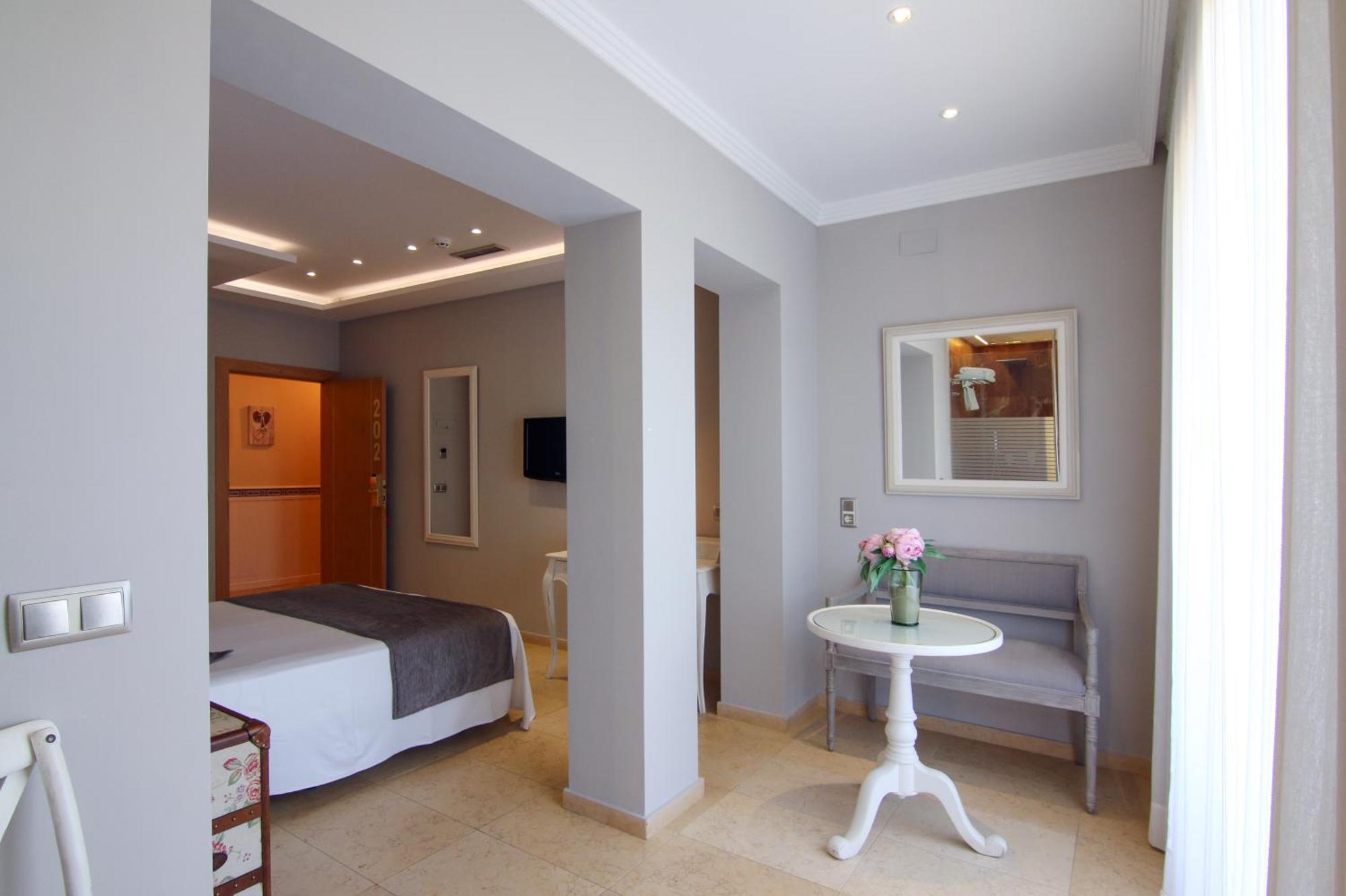 Hotel Restaurant Ceferino Vilanova i la Geltrú 외부 사진